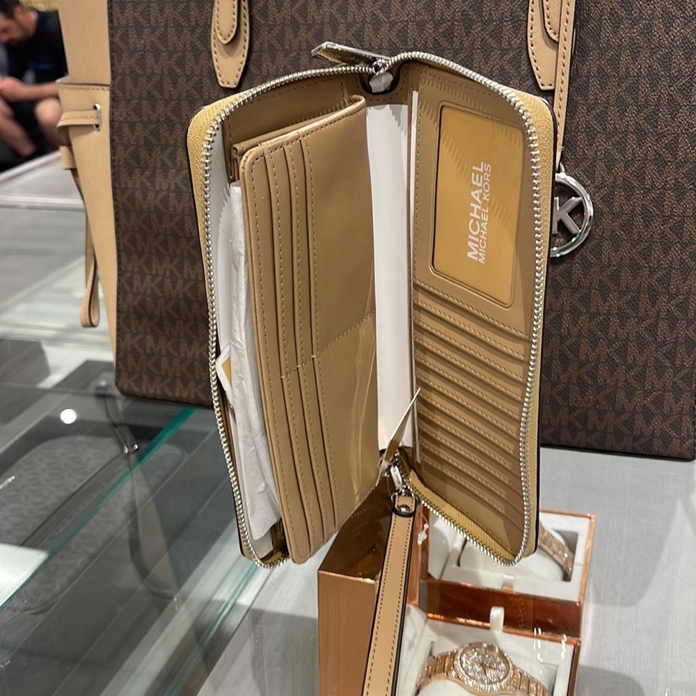 MICHAEL KORS Leather Continental Phone Holder Wristlet Wallet 
Camel 
NWT - Picture 10 of 16